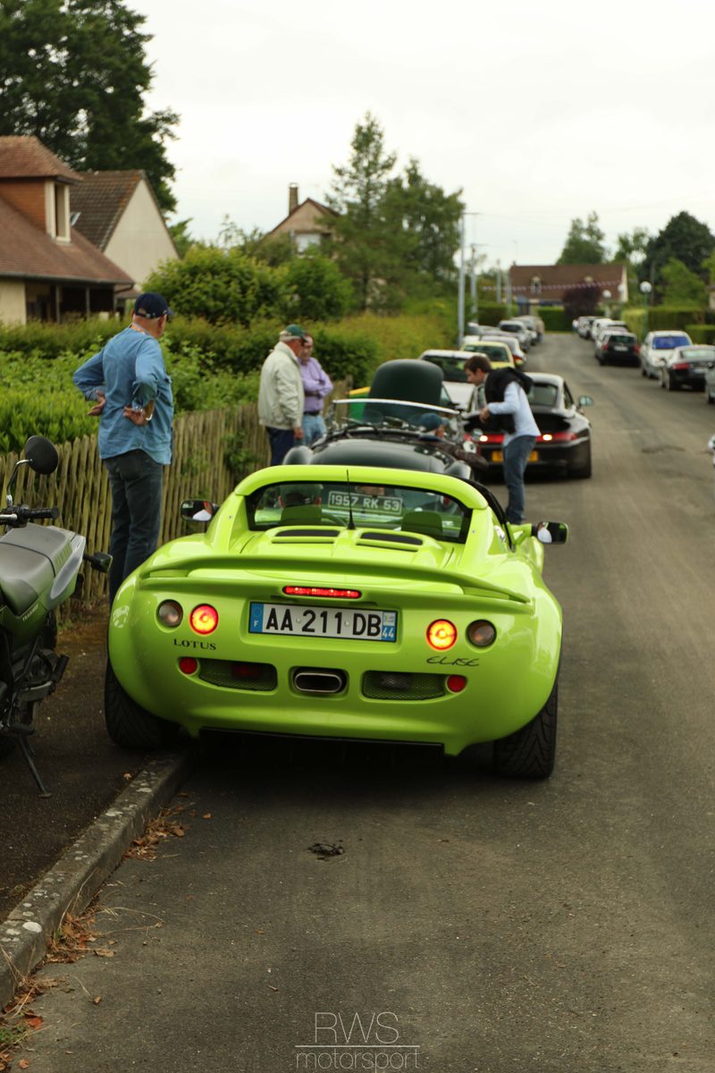 Illustration for article titled Classic British Welcome Photos (Le Mans Carshow)